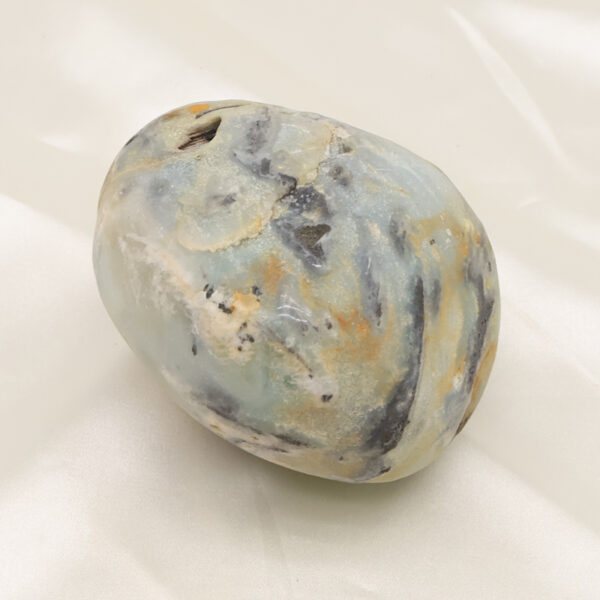 Beautiful Vase on Pebble BU-S138 - Image 8