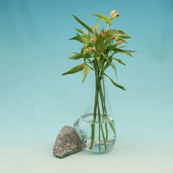 Beautiful Vase on Green Strawberry Stone GE-L228 - Image 2