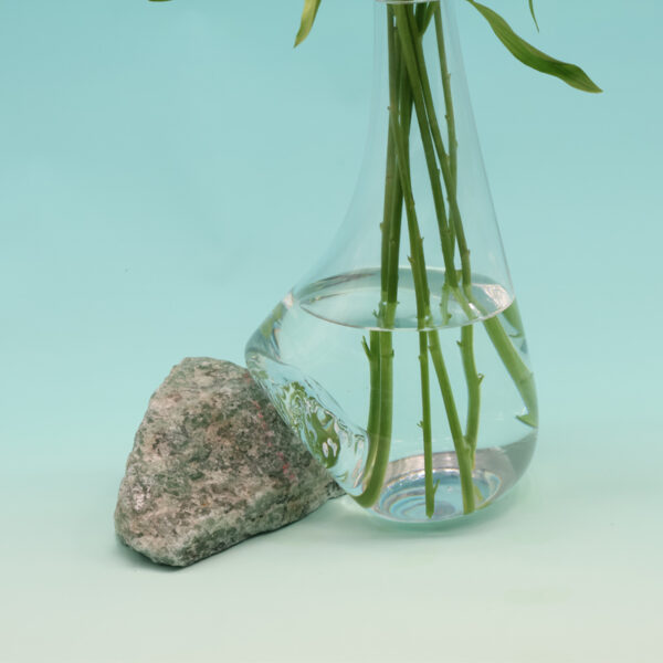Beautiful Vase on Green Strawberry Stone GE-L228 - Image 4
