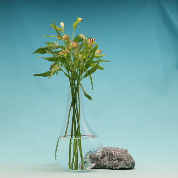 Beautiful Vase on Green Strawberry Stone GE-L238