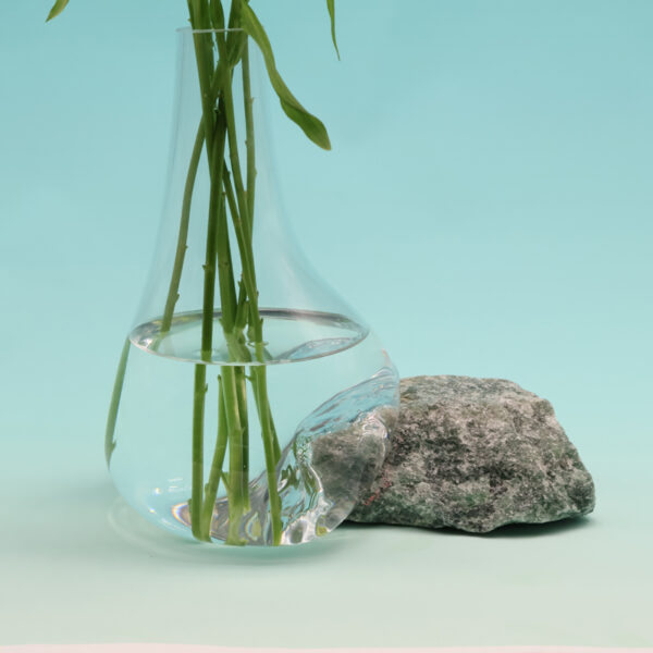 Beautiful Vase on Green Strawberry Stone GE-L238 - Image 3
