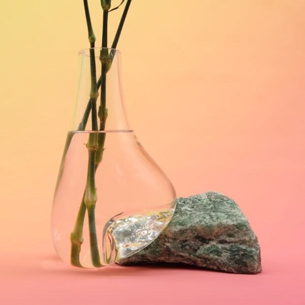 Beautiful Vase on Green Strawberry Stone GE-M228 - Image 3