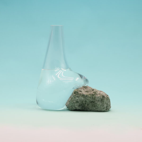 Beautiful Vase on Greentranslucent Limestone GE-M238 - Image 6