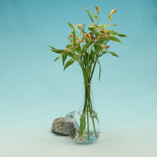 Beautiful Vase on Greentranslucent Limestone GE-M238 - Image 2