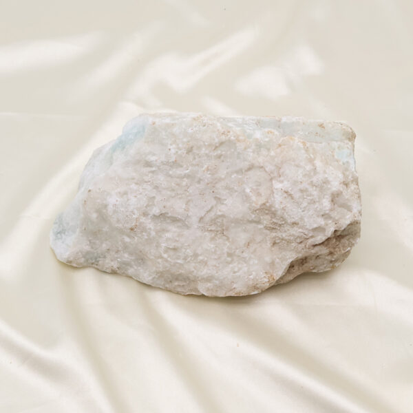 Beautiful Vase on Light blue Crystal stone LB-L228 - Image 7