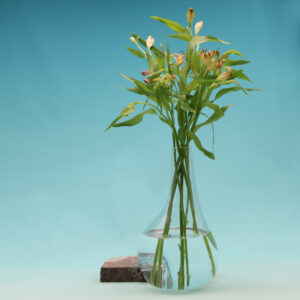 Beautiful Vase on Agate RD-L328